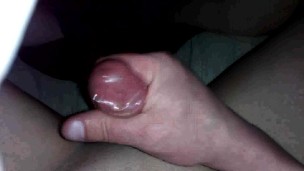 Masturbe (290) with one testicle