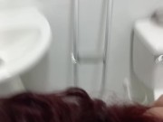 Mamada en el baño 3/16