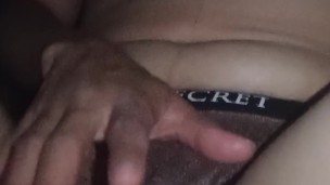 Ando bien mojadita pensando en como me van a dar en la noche