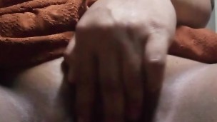 Nagsarili si tita gusto magpakantot