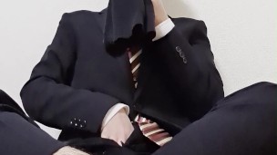 スーツリーマンが連履き靴下嗅いで変態オナニーしちゃいます【サンプル動画】