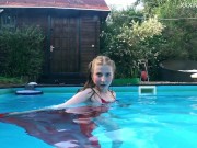 Kim Nadara spreads her legs really wide on the beach 12/16