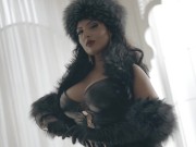 Embrace the power of the Divine Femininity with every step 6/16