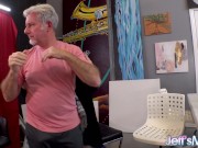 Fat Artist Chelsea Dagger Gives Head 3/16