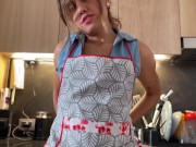 Traviesa chica de limpieza seduce al dueño de casa 9/16