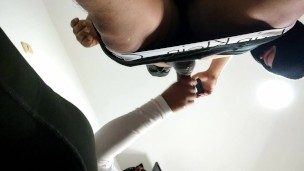 ¿Cómo está la vista? se que te gustaria estar en el lugar del cornudo