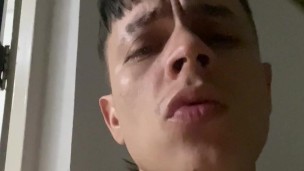 te gustaria olfatear cariño?