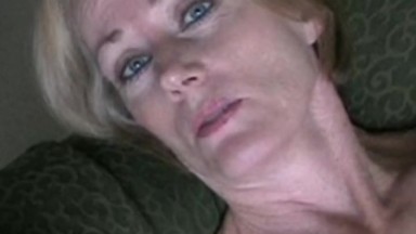 Amateur mature blonde housewife likes to party and fuck