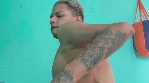 Twink horny showing my asshole
