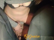 Moglie tradisce in macchina con i colleghi, uno riprende e si scopa l'altro ingoiando la sua sborra 8/16