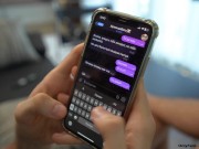 Сводная сестра застукала за дрочкой и позволила мне кончить на ее большие сиськи 1/16