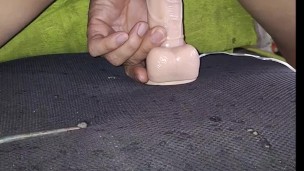 Ayuda no paro cabalgando este riko dildo