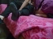 Miesposanuevamenteconsuamantelallenadeleche 1/16