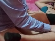 Miesposanuevamenteconsuamantelallenadeleche 6/16