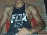 Jugando con mi polla. Estoy caliente 🔥 2/16