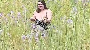 ROLE PLAY : My New Neighbors Daughter Really is the Prettiest Wildflower this Year.