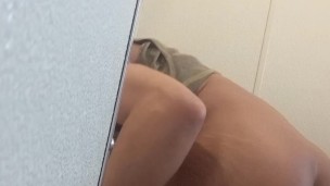 The Jigglelow Showers wit a big dick