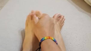 Moisturising my feet