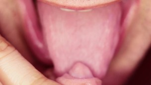 Huge Clit Lick Up Close Cream-Pie - Amara