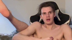 Hunk Jerking W Hole Exposed