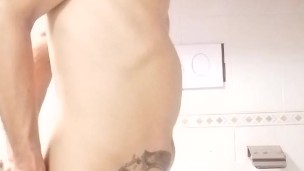 Francesco Mancino si depila per scopare una coppia ITA napoletano