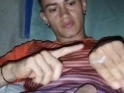 Chico siente emoción, Le cuesta gestiónarla .,(Final inesperado) 12/16