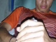 Chico siente emoción, Le cuesta gestiónarla .,(Final inesperado)