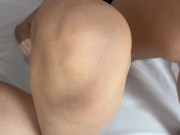 LLEGO AL HOTEL CON MUCHAS GANAS DE COGER Y TERMINO METIENDOLE LA VERGA A LA CHICA DEL SERVICIO 8/16