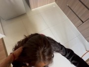 con ganas de coger y me encuentro con esto en la cocina!!