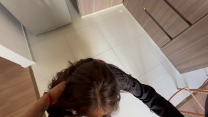 con ganas de coger y me encuentro con esto en la cocina!!
