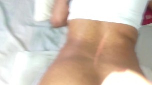 De perrito por el culo y termino corriendo en su enorme culo poniendola boca abajo