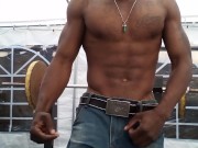 Hitting the weights! (Fetish) - Screenshot 2 of 16 - Muscular Guy