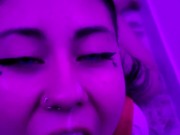 Latina recibiendo semen en su boquita rica