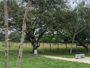 Reencuentro con Thalía Restrepo termina en una rica follada hardcore en público con semen en su boca 1/16