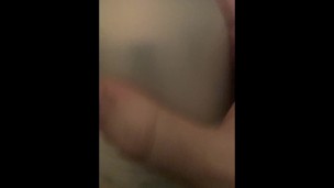Sa chatte masturbe ma grosse bite pour avoir sont sperme