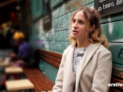 Ersties - Nina Js lesbische Gangbang-Fantasie wird wahr 12/16