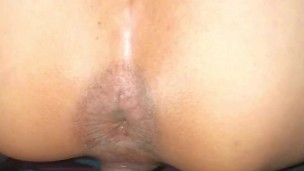 Le bato la leche del amante de mi esposa y me vengo en su culo