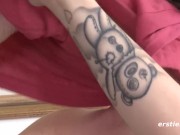 Ersties - 20-jährige Lia aus Magdeburg fingert sich ihre rasierte Muschi 5/16