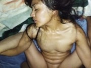 Mi cuñada me deja cogerla en la Cama de su Marido y queda sudada y llena de leche 8/16