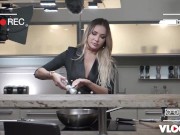 Horny Babe Banged By Photographer 4/16