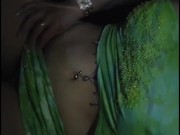 me masturbo en baño de un bar y  termino masturbándome en un taxi frente al chofer 9/16