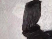 Mi sego sborro e poi piscio sui gambaletti e perizoma (ITA Napoletano) 4/16