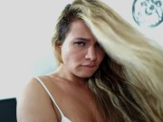 MADRASTRA SE FOLLA A SU HIJASTRO DE GRAN VERGA LUEGO DE DESCUBRIRLO ESPIANDO MIENTRAS ELLA SE VESTIA 11/16