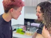 NO TENGO AMIGOS! Una desconocida me chupa las tetas en mi casa 16/16