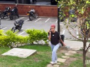 NO TENGO AMIGOS! Una desconocida me chupa las tetas en mi casa 2/16