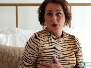 MILF Renee Wakes Up Horny In The Morning 16/16