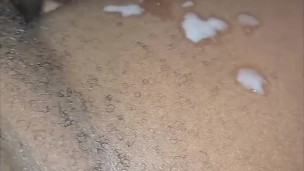 Mijn dominante BBC vriend komt klaar op mijn gezicht en poesje