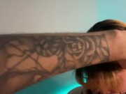 Meu amigo gozou tudo na minha boquinha 💦 15/16