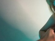 Meu amigo gozou tudo na minha boquinha 💦 8/16