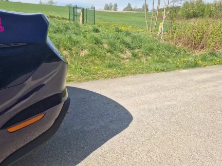 Dałam się wyruchać nieznajomemu na autostradowym parkingu. Lodz